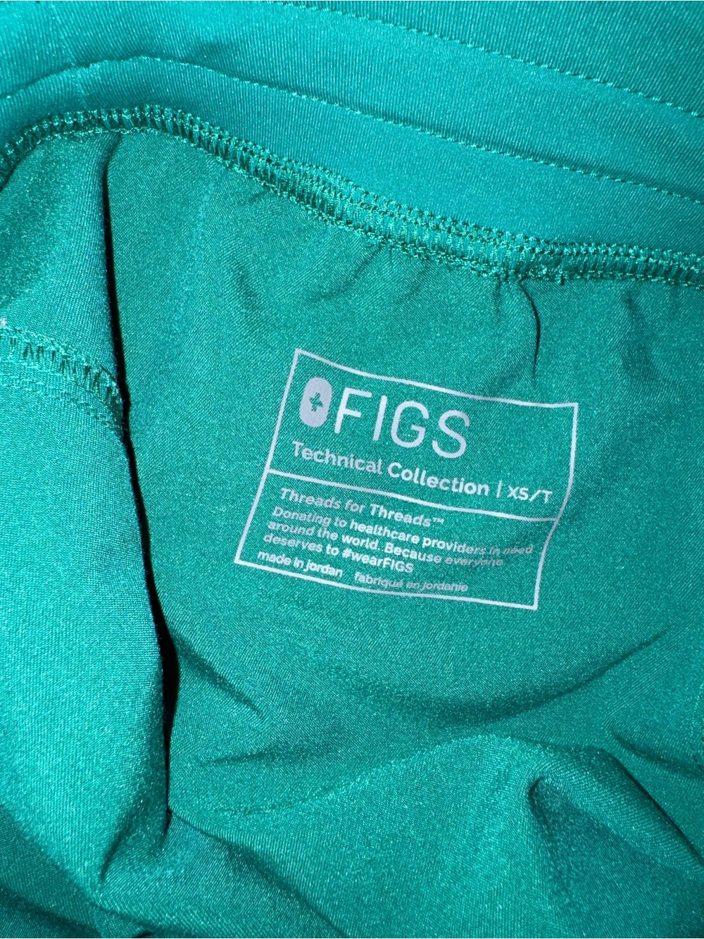 Figs Kade Cargo Moss Green Scrub Pants; XS Tall - Picture 5 of 6